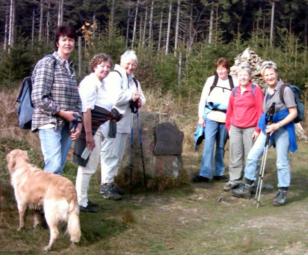 Gruppenfoto mit Hund!